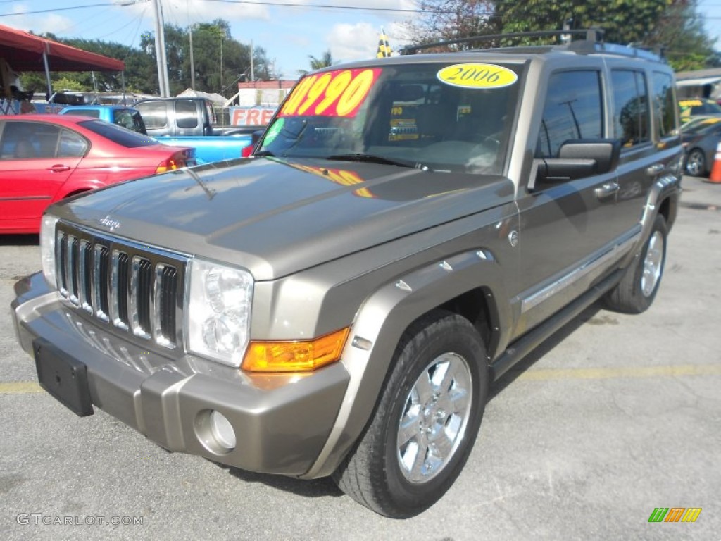 Light Khaki Metallic 2006 Jeep Commander Limited 4x4 Exterior Photo #75892995