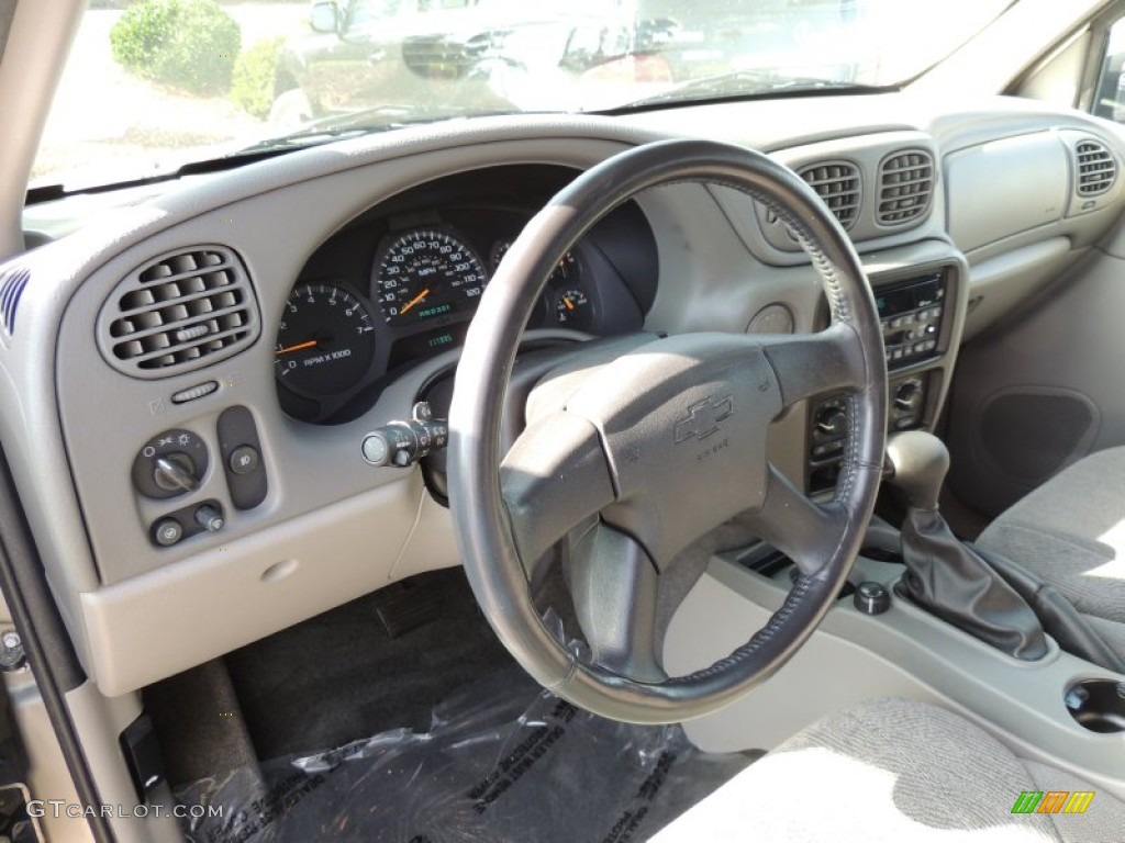 2002 Chevrolet TrailBlazer EXT LT Medium Oak Dashboard Photo #75893849
