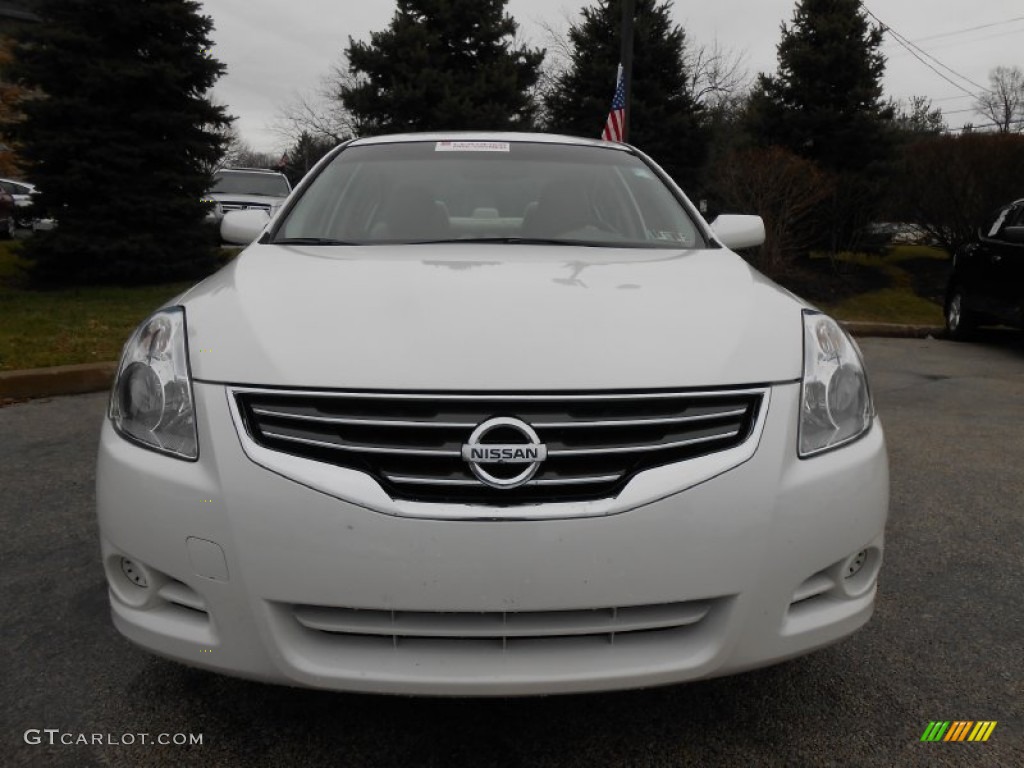 2012 Altima 2.5 S - Winter Frost White / Blonde photo #2