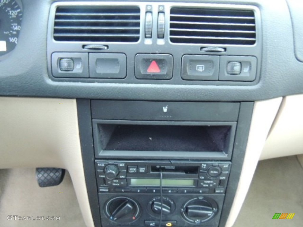1999 Jetta GLS Sedan - Bright Green Pearl / Beige photo #14