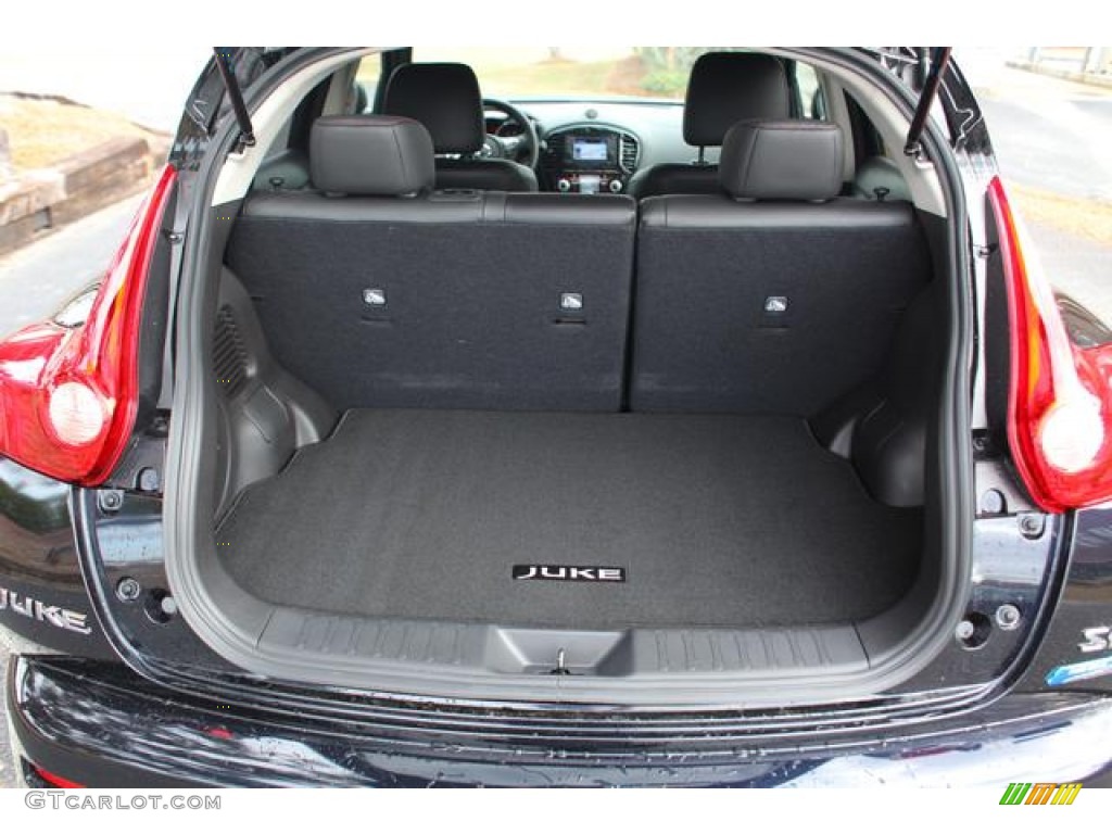 2013 Nissan Juke SL Trunk Photos
