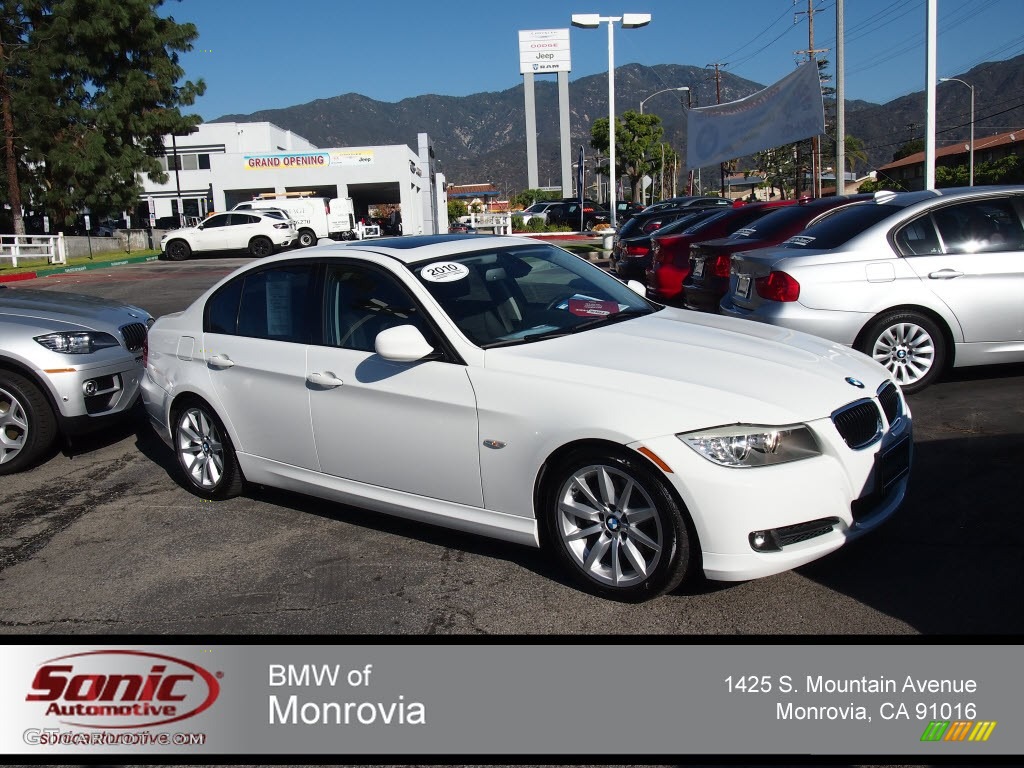 2010 3 Series 328i Sedan - Alpine White / Black photo #1
