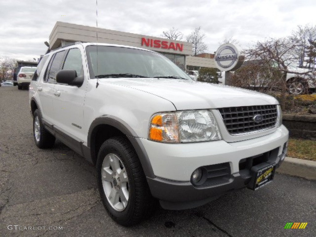 2002 Explorer XLT 4x4 - Oxford White / Graphite photo #1