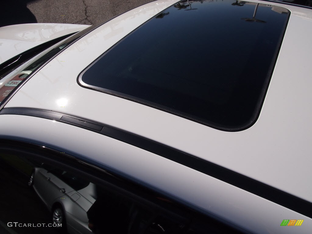 2010 3 Series 328i Sedan - Alpine White / Black photo #12