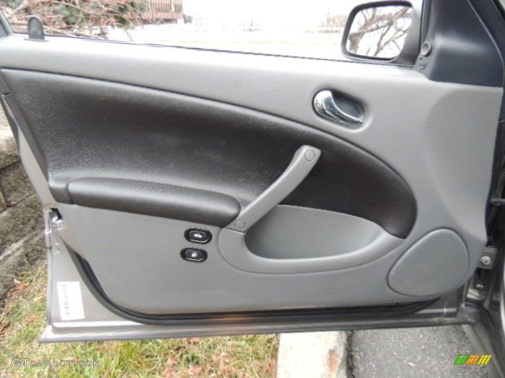 2001 Saab 9-5 SE Wagon Medium Gray Door Panel Photo #75898911