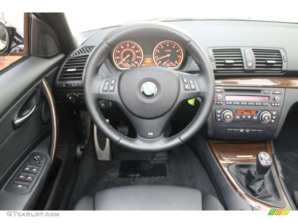 2009 BMW 1 Series 135i Convertible Black Dashboard Photo #75899945