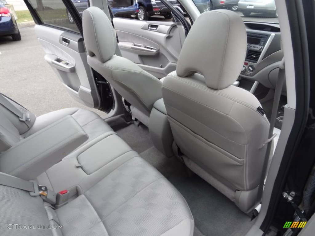 Platinum Interior 2010 Subaru Forester 2.5 X Premium Photo #75902266