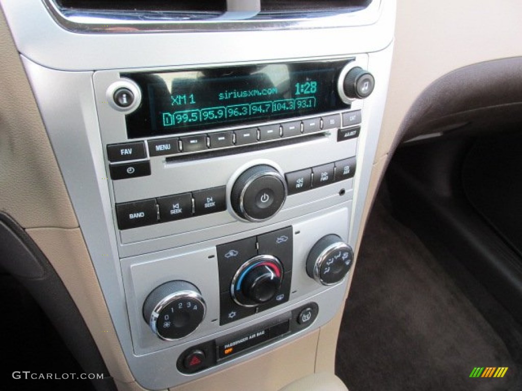 2010 Chevrolet Malibu LS Sedan Controls Photo #75903620