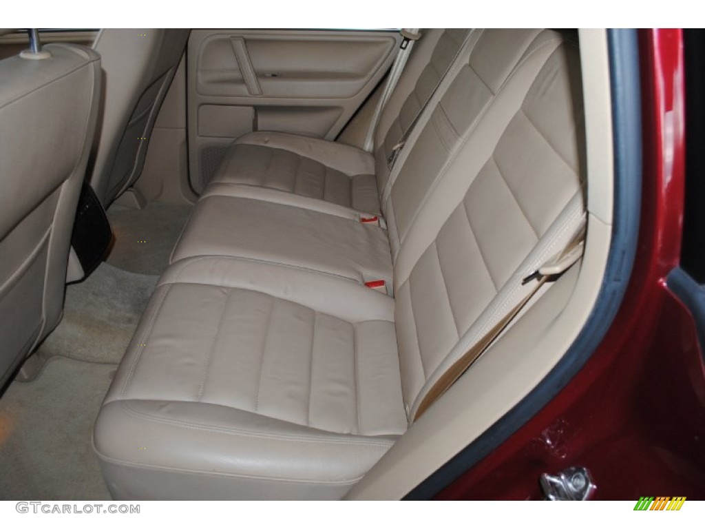 2005 Volkswagen Touareg V8 Rear Seat Photo #75903896