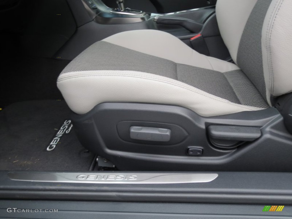 2013 Genesis Coupe 2.0T Premium - Platinum Metallic / Gray Leather/Gray Cloth photo #23