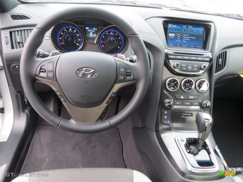2013 Hyundai Genesis Coupe 2.0T Premium Gray Leather/Gray Cloth Dashboard Photo #75904163
