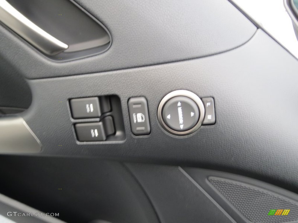 2013 Hyundai Genesis Coupe 3.8 Grand Touring Controls Photo #75904614