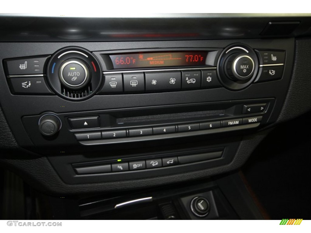 2013 BMW X5 xDrive 35d Controls Photo #75909720