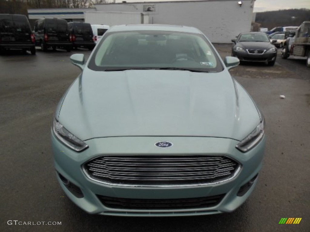 2013 Fusion Hybrid SE - Ice Storm Metallic / SE Appearance Package Charcoal Black/Red Stitching photo #3