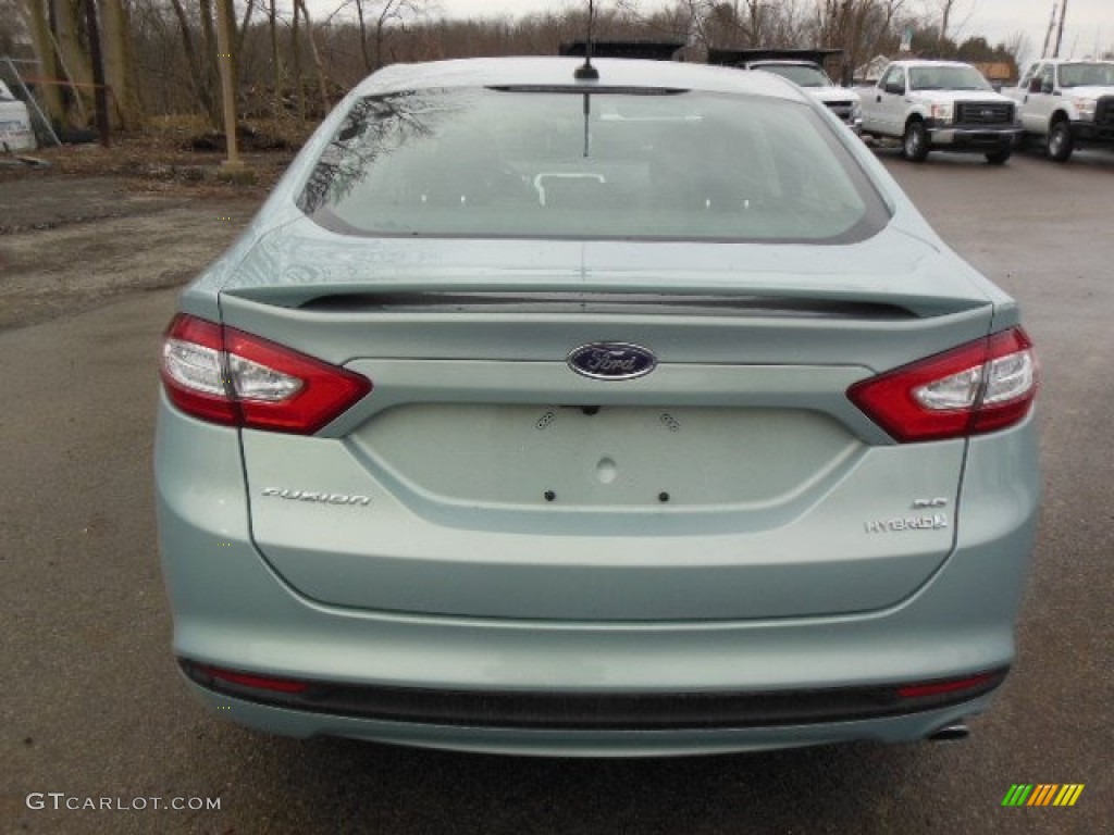 2013 Fusion Hybrid SE - Ice Storm Metallic / SE Appearance Package Charcoal Black/Red Stitching photo #7