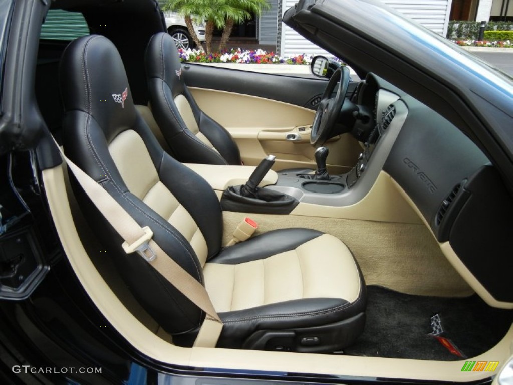 2007 Chevrolet Corvette Coupe Front Seat Photo #75913394