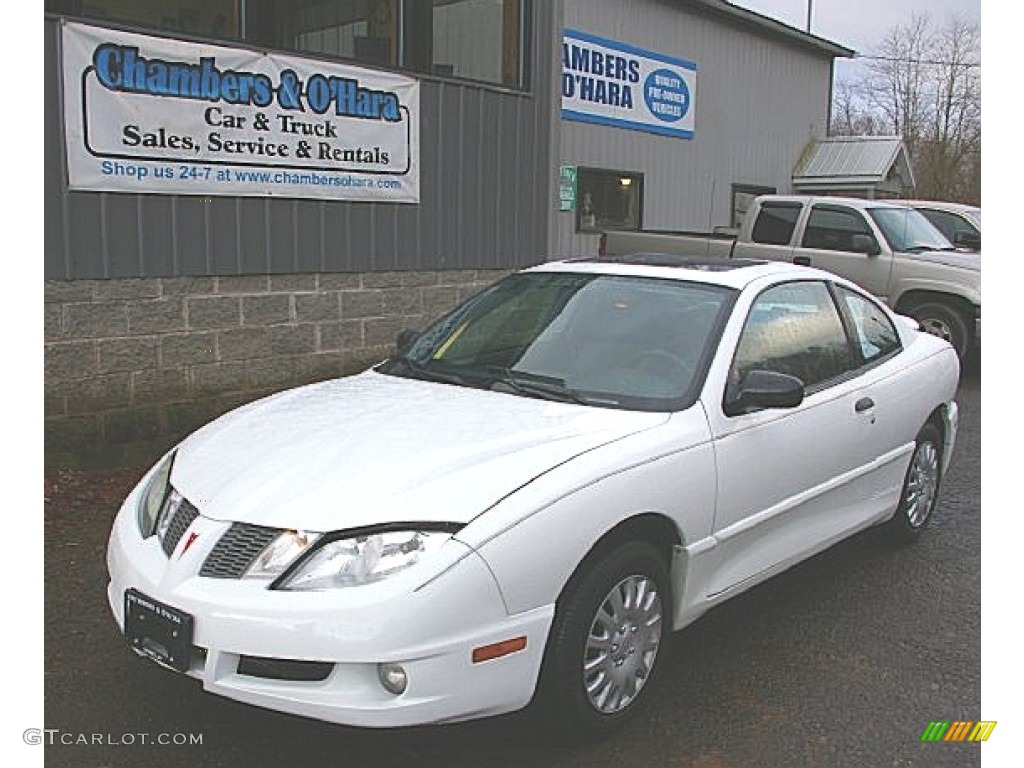 2005 Sunfire Coupe - Summit White / Graphite photo #1