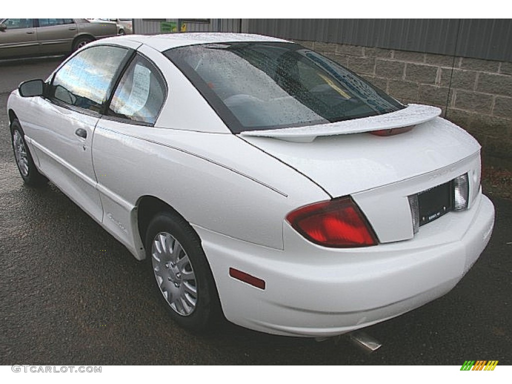 2005 Sunfire Coupe - Summit White / Graphite photo #5
