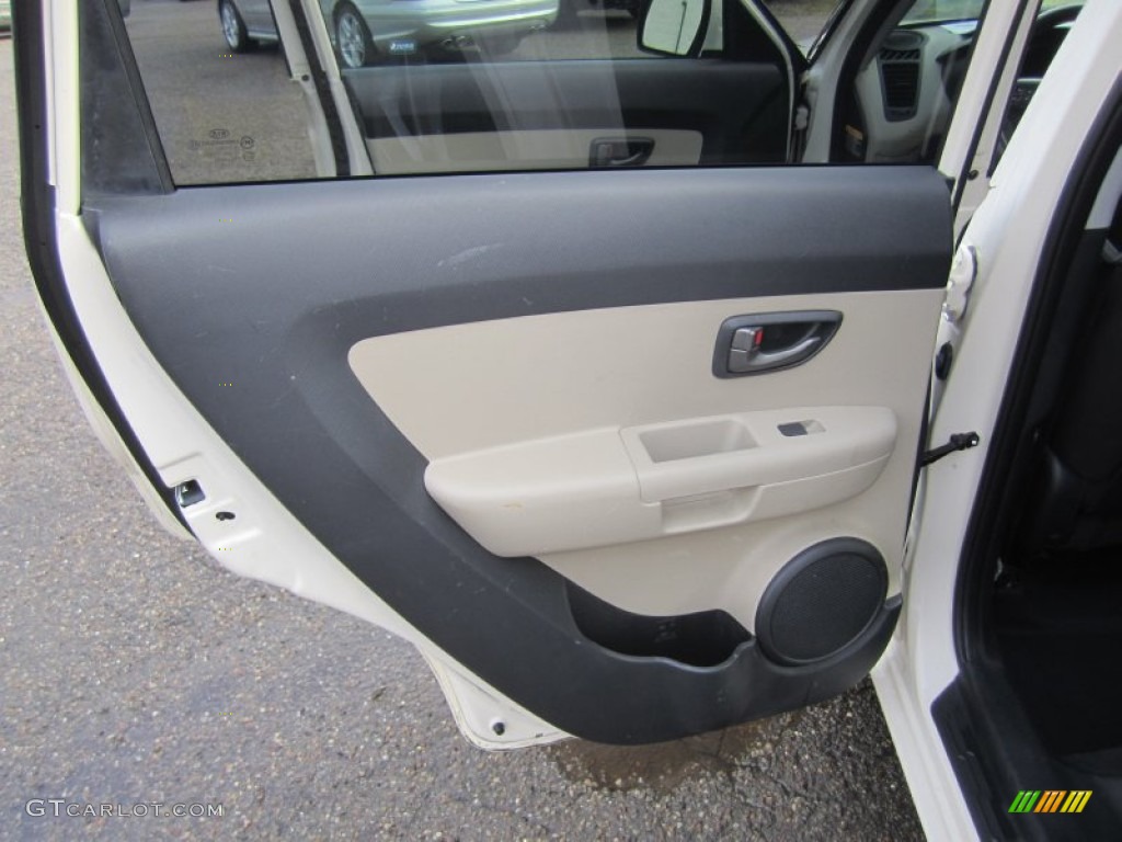 2010 Kia Soul ! Sand/Black Houndstooth Cloth Door Panel Photo #75916304