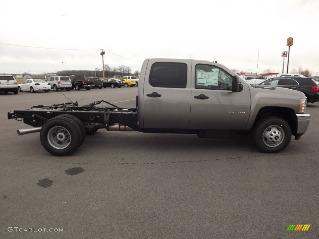 Graystone Metallic 2013 Chevrolet Silverado 3500HD WT Crew Cab 4x4 Chassis Exterior Photo #75916922