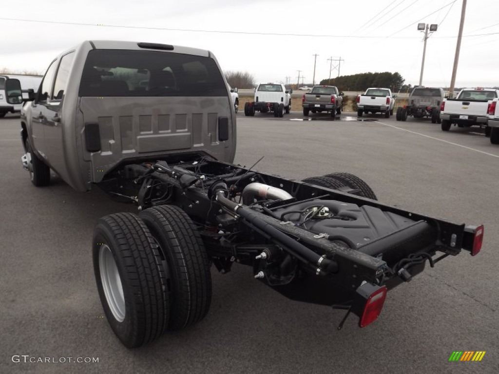 Graystone Metallic 2013 Chevrolet Silverado 3500HD WT Crew Cab 4x4 Chassis Exterior Photo #75916959