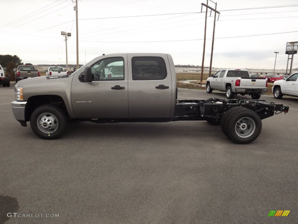 Graystone Metallic 2013 Chevrolet Silverado 3500HD WT Crew Cab 4x4 Chassis Exterior Photo #75916971