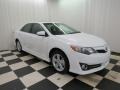 Super White - Camry SE Photo No. 14