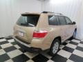 2013 Sandy Beach Metallic Toyota Highlander SE  photo #19