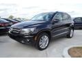 Deep Black Metallic - Tiguan SE Photo No. 1