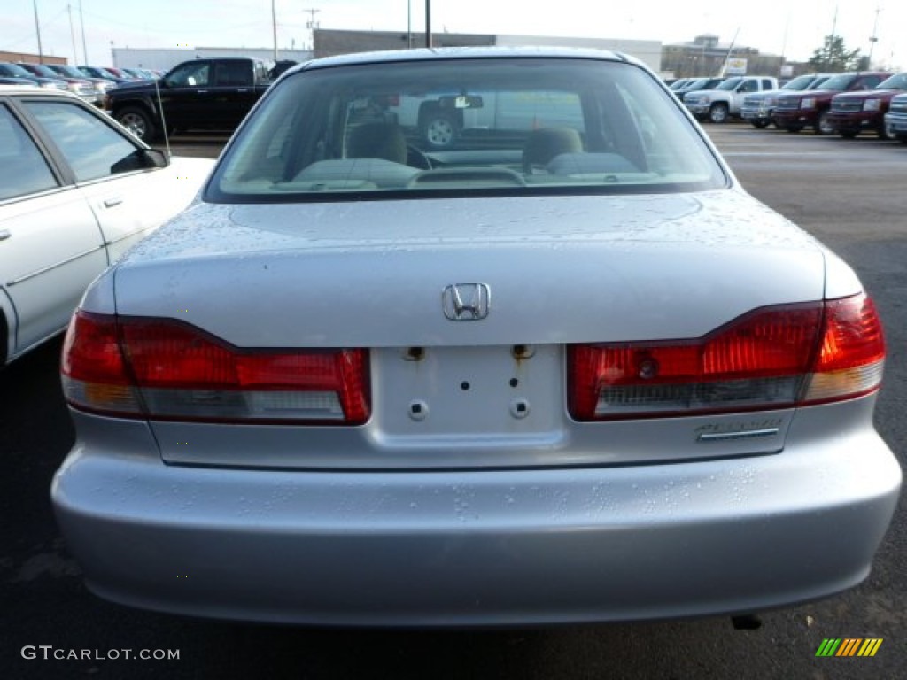 2002 Accord EX Sedan - Satin Silver Metallic / Quartz Gray photo #3