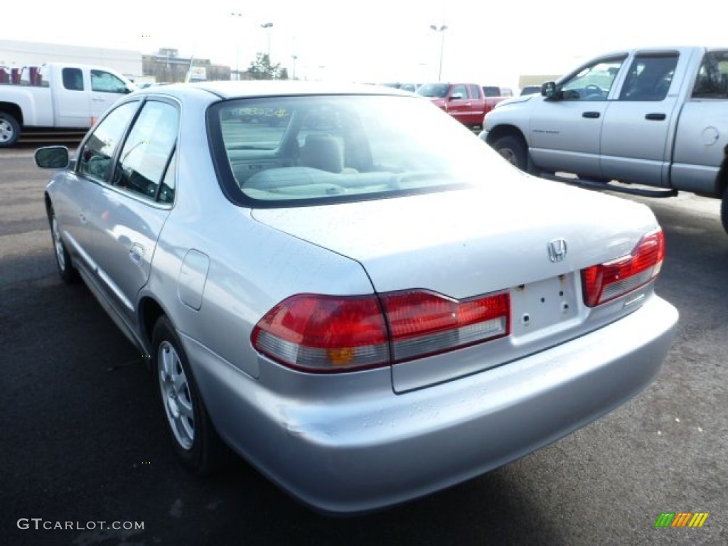 2002 Accord EX Sedan - Satin Silver Metallic / Quartz Gray photo #4