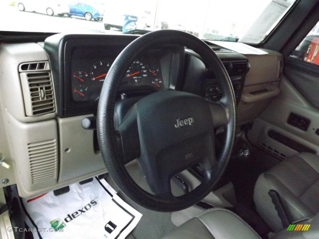2004 Wrangler SE 4x4 - Light Khaki Metallic / Khaki photo #14