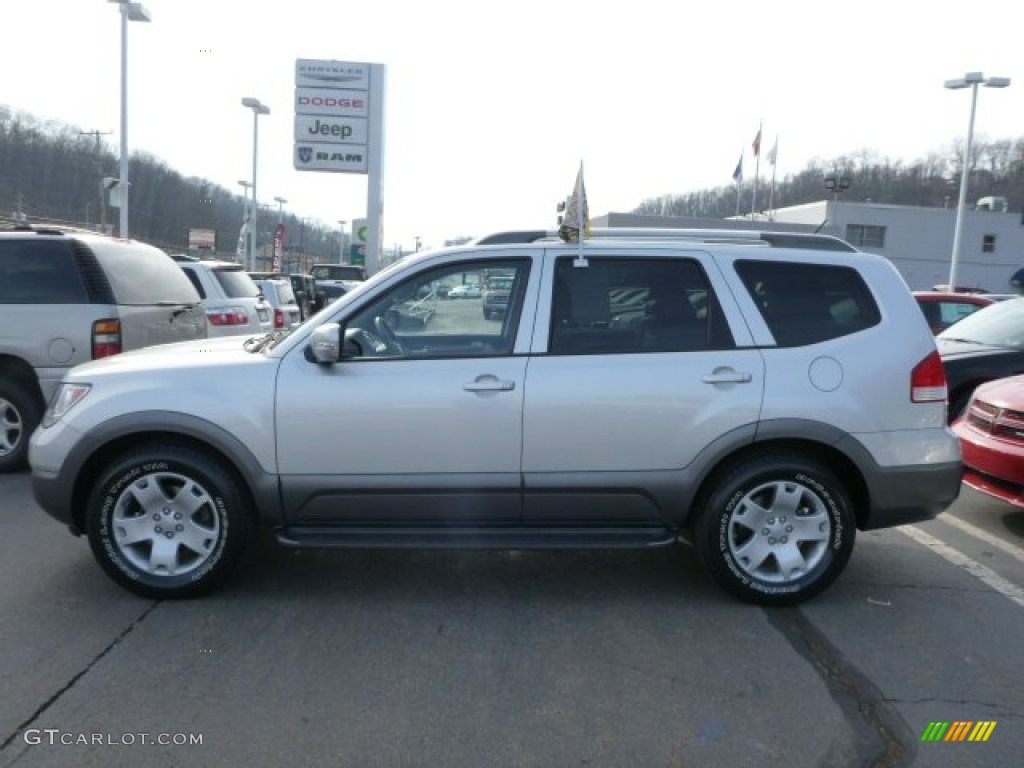 2009 Borrego LX V6 4x4 - Bright Silver / Black photo #2