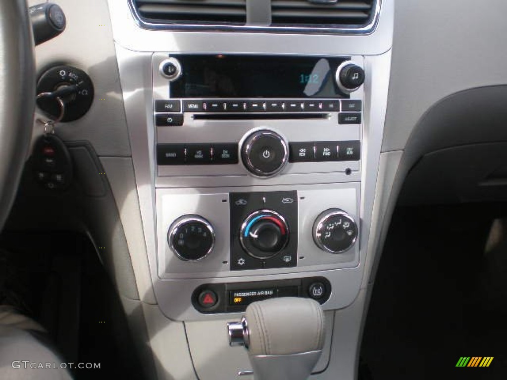 2010 Chevrolet Malibu LT Sedan Controls Photo #75927455