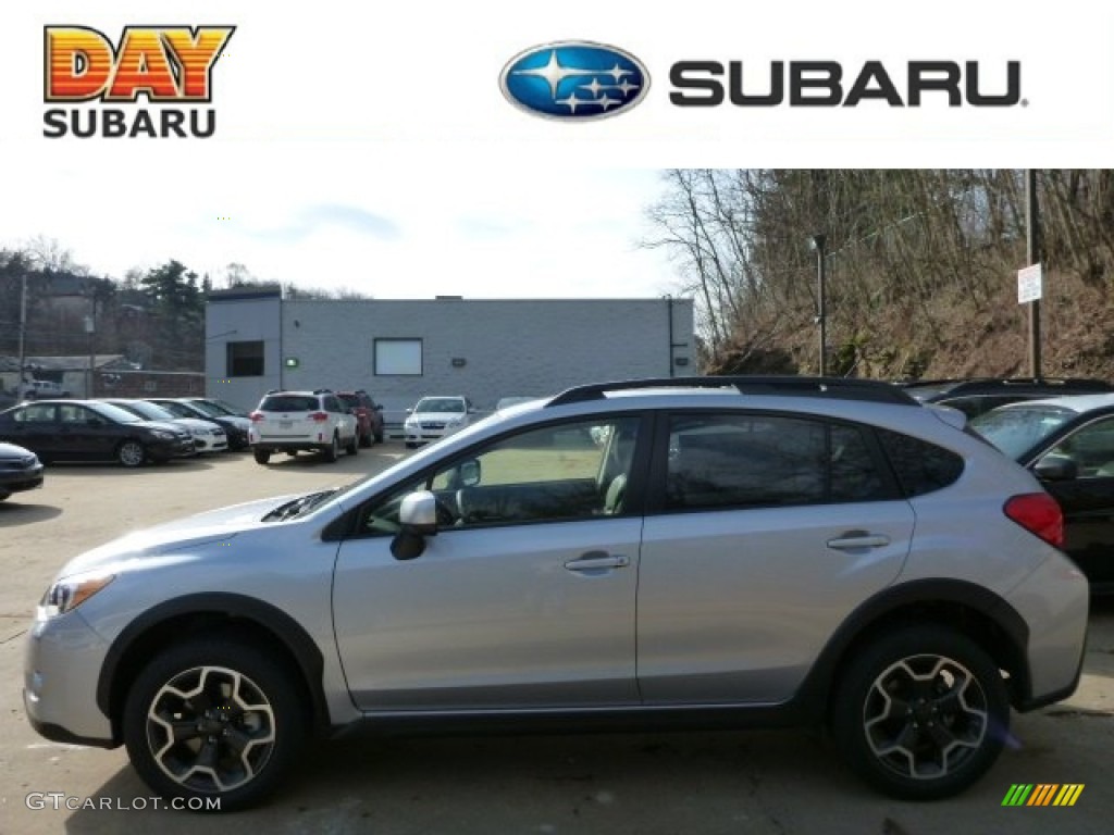 2013 XV Crosstrek 2.0 Limited - Ice Silver Metallic / Black photo #1