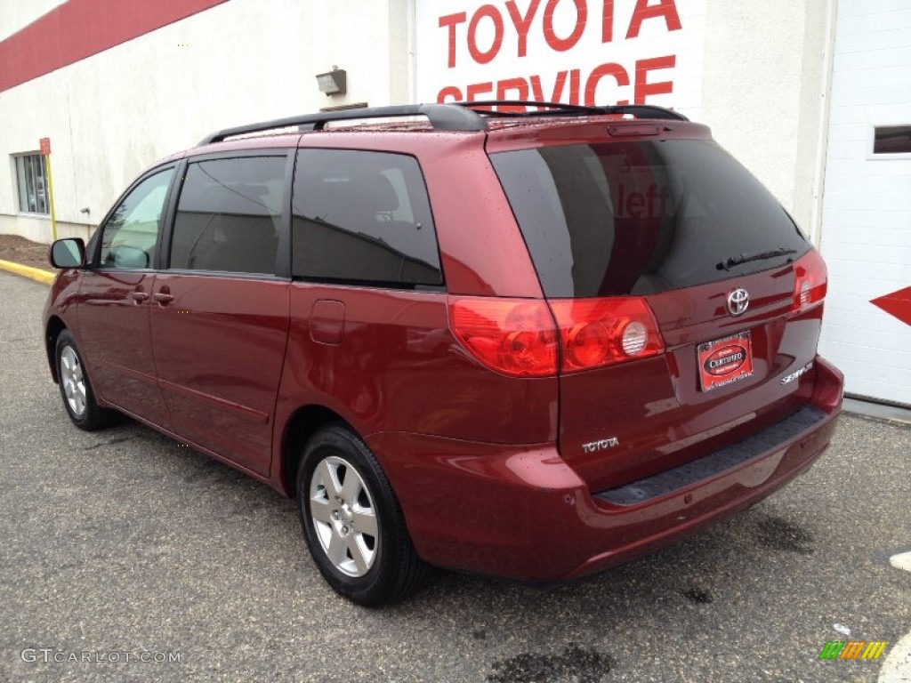 2010 Sienna XLE - Salsa Red Pearl / Taupe photo #4