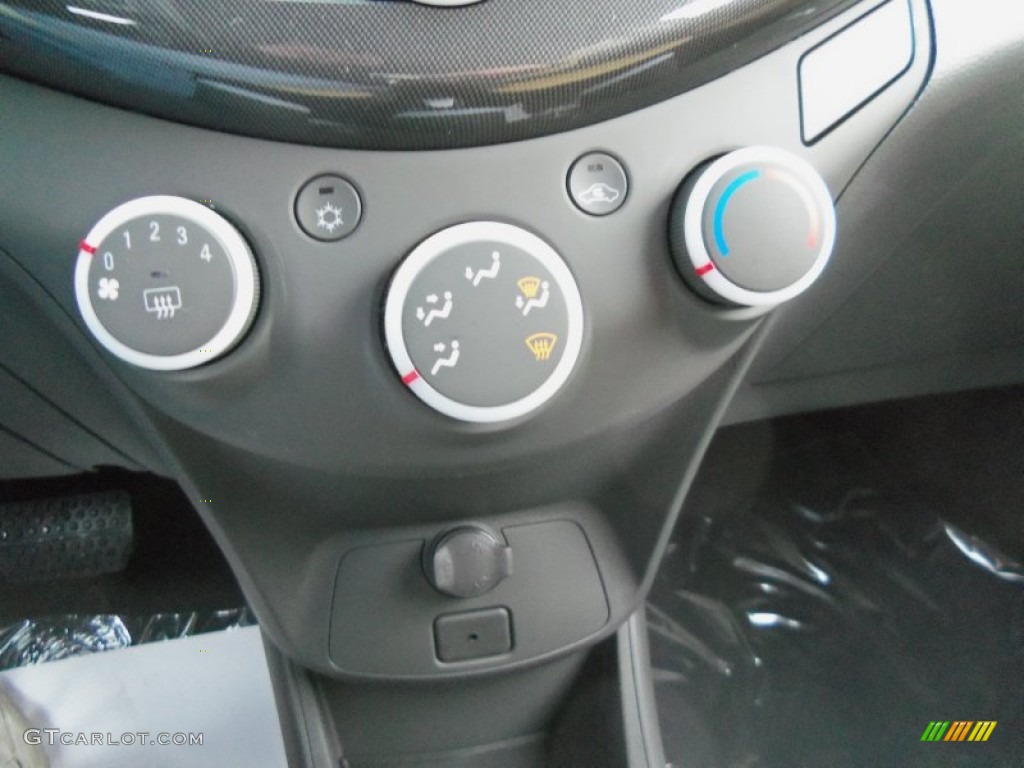 2013 Chevrolet Spark LS Controls Photo #75931348