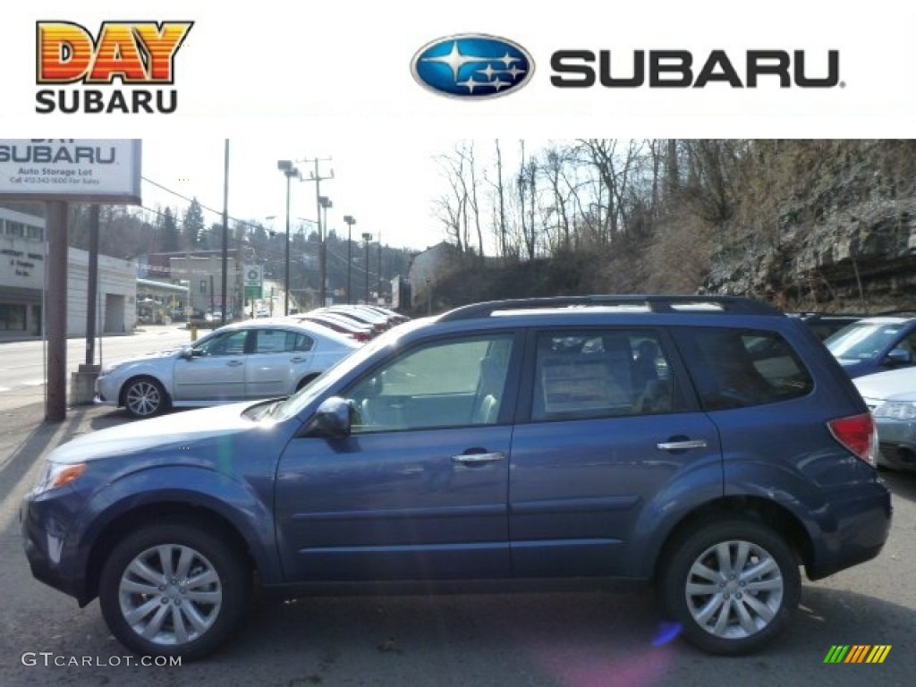 2013 Forester 2.5 X Limited - Marine Blue Pearl / Platinum photo #1