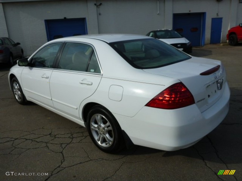 2007 Accord EX Sedan - Taffeta White / Ivory photo #2