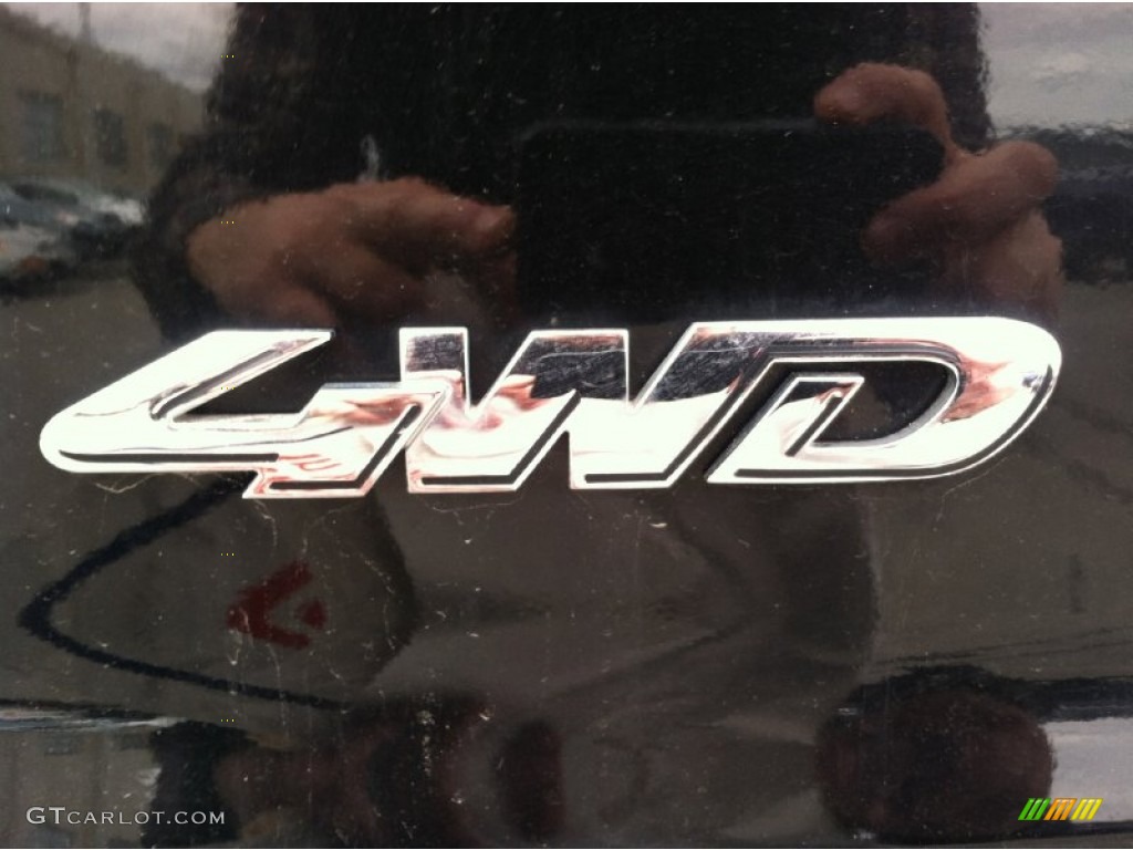 2009 Escape Limited V6 4WD - Black / Charcoal photo #11