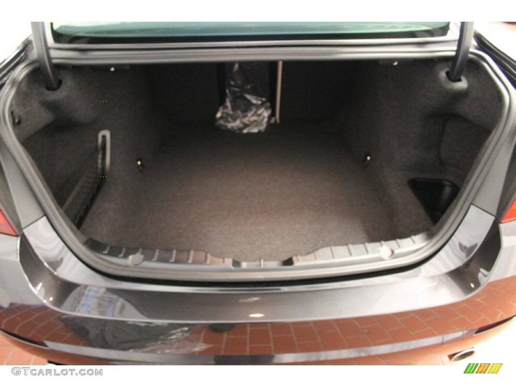 2013 BMW 5 Series 535i xDrive Sedan Trunk Photo #75933945