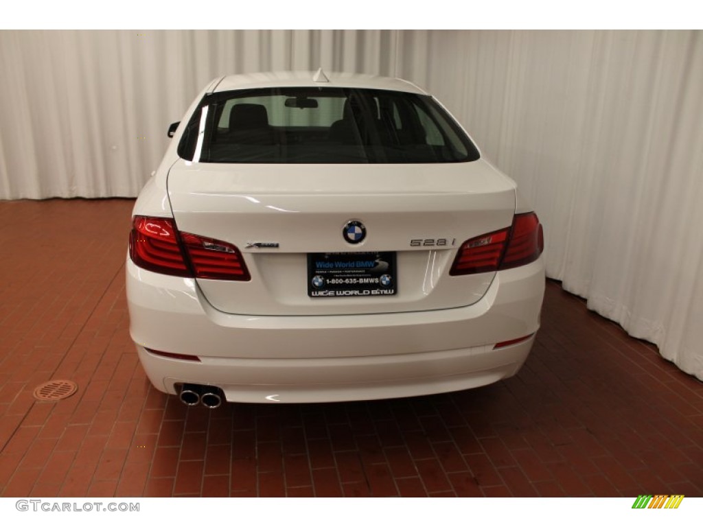 2013 5 Series 528i xDrive Sedan - Alpine White / Black photo #5