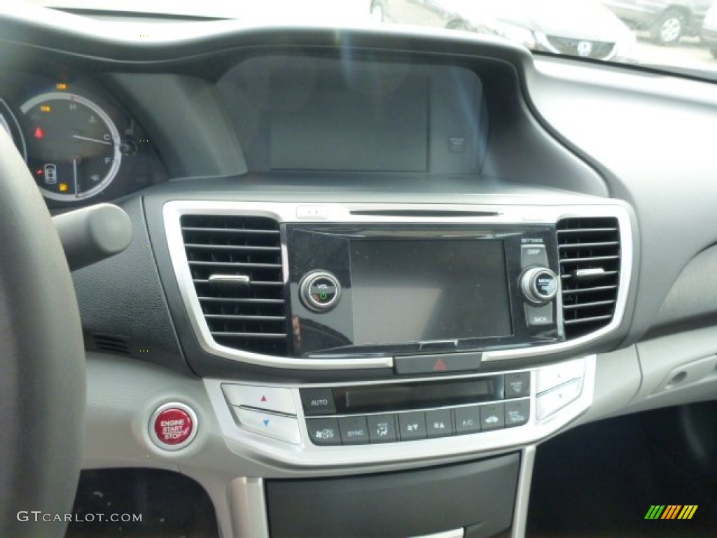 2013 Honda Accord EX-L Sedan Controls Photo #75934749