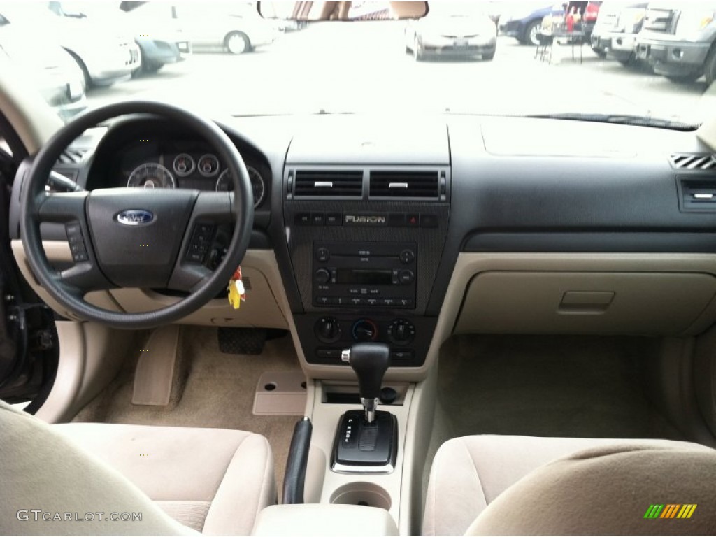 2006 Ford Fusion SE Dashboard Photos