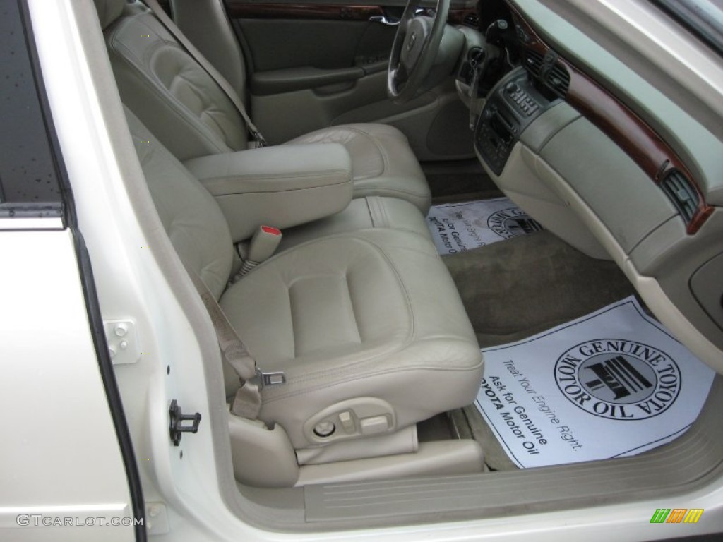 2002 DeVille Sedan - White Diamond Pearl / Neutral Shale photo #17