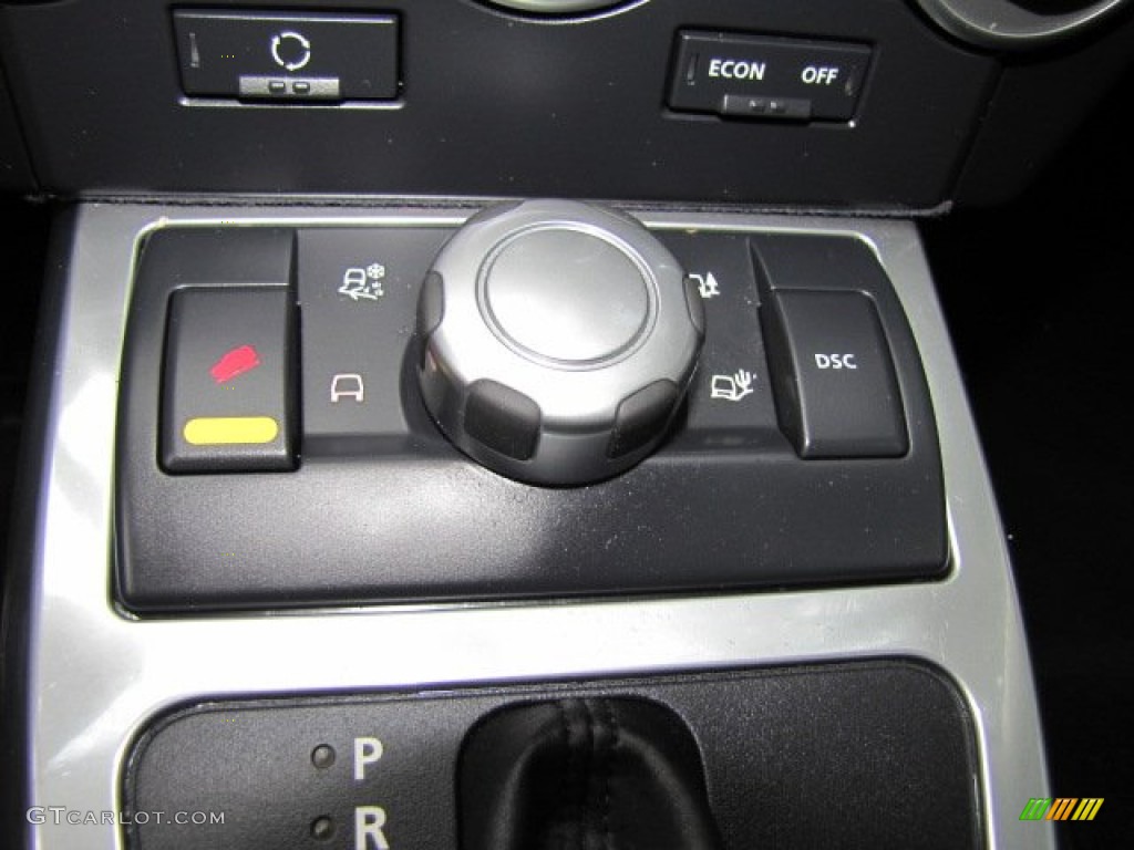 2008 Land Rover LR2 HSE Controls Photo #75940567