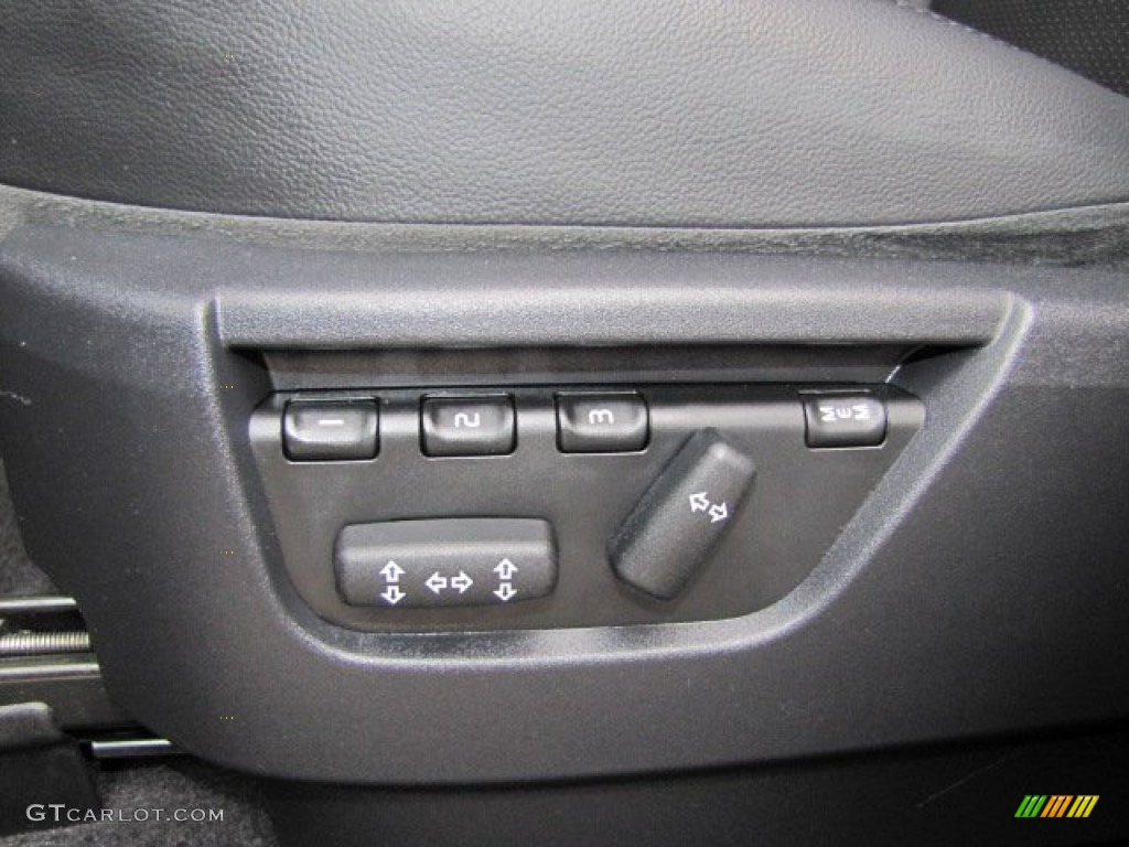 2008 Land Rover LR2 HSE Controls Photo #75940781