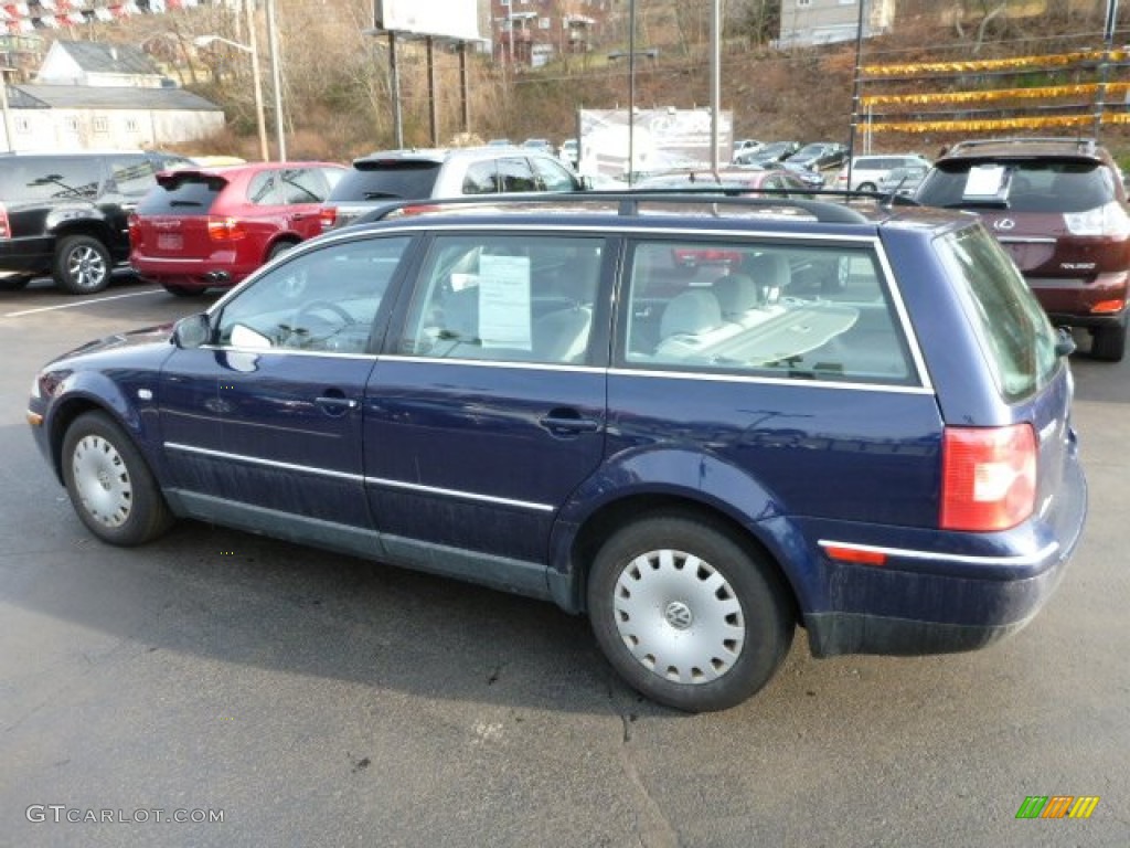 2004 Passat GL Wagon - Shadow Blue Metallic / Grey photo #9