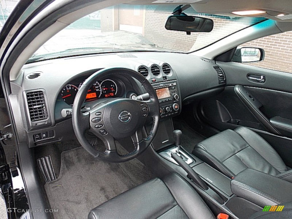 Charcoal Interior 2011 Nissan Altima 2.5 S Coupe Photo #75941950