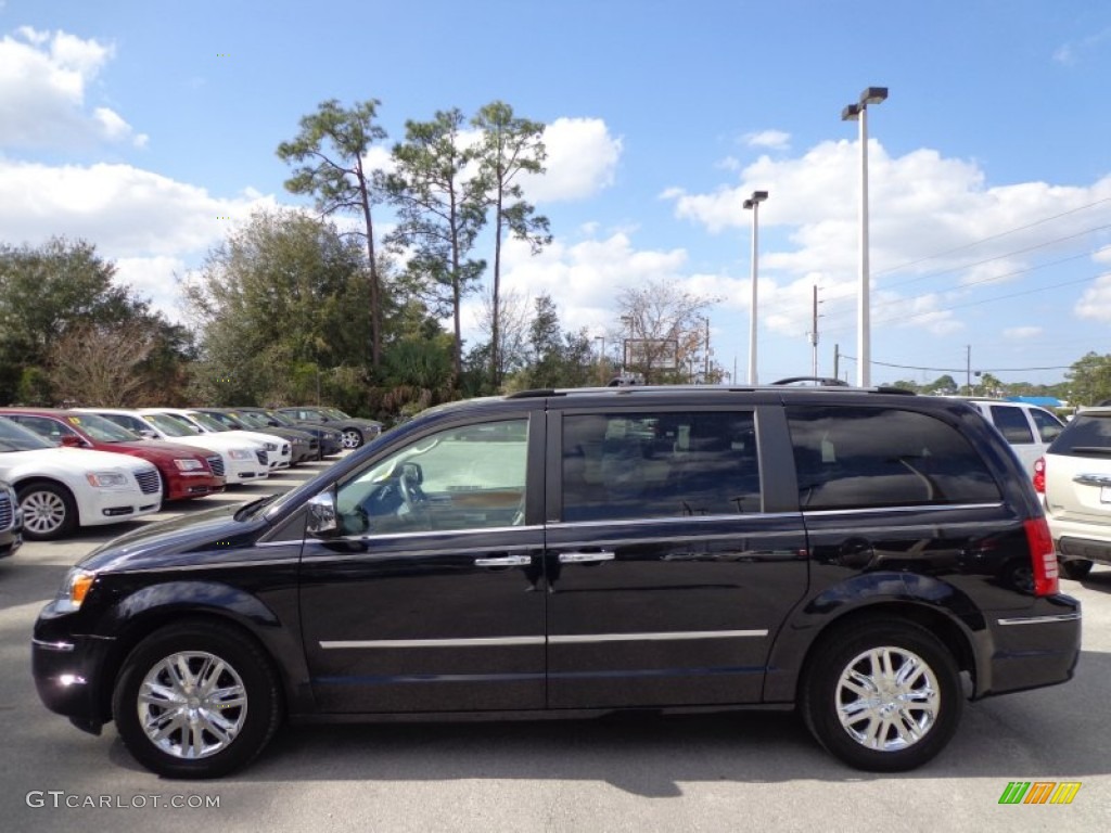 Blackberry Pearl 2010 Chrysler Town & Country Limited Exterior Photo #75943597